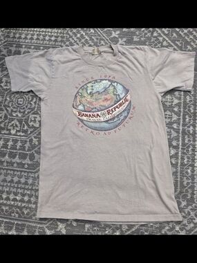 Vintage Banana Republic Retro Ad Futurum Graphic Tee Single Stitch USA Made